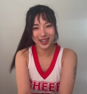 POV Nerd Cums on Korean Cheerleader’s Braces for Doing Her Homework – Elle Lee